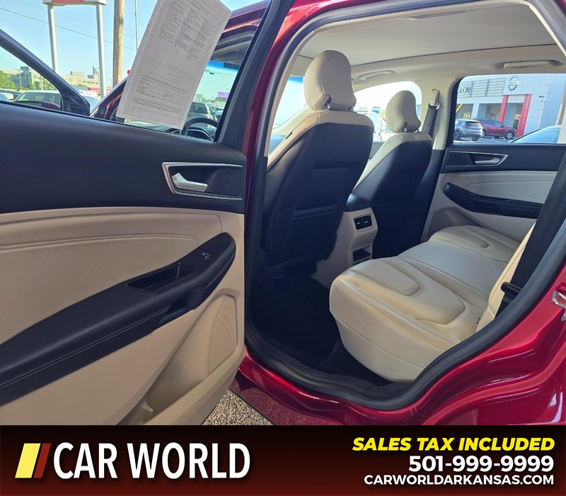 Ford Edge Vehicle Full-screen Gallery Image 10