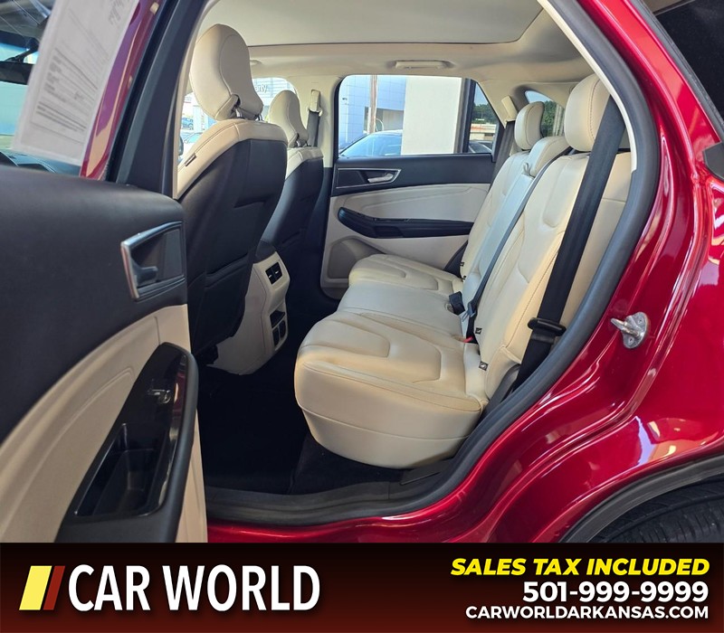 Ford Edge Vehicle Full-screen Gallery Image 11