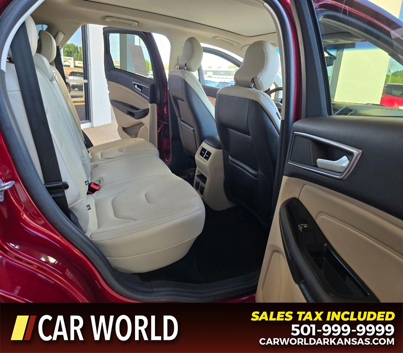Ford Edge Vehicle Full-screen Gallery Image 13