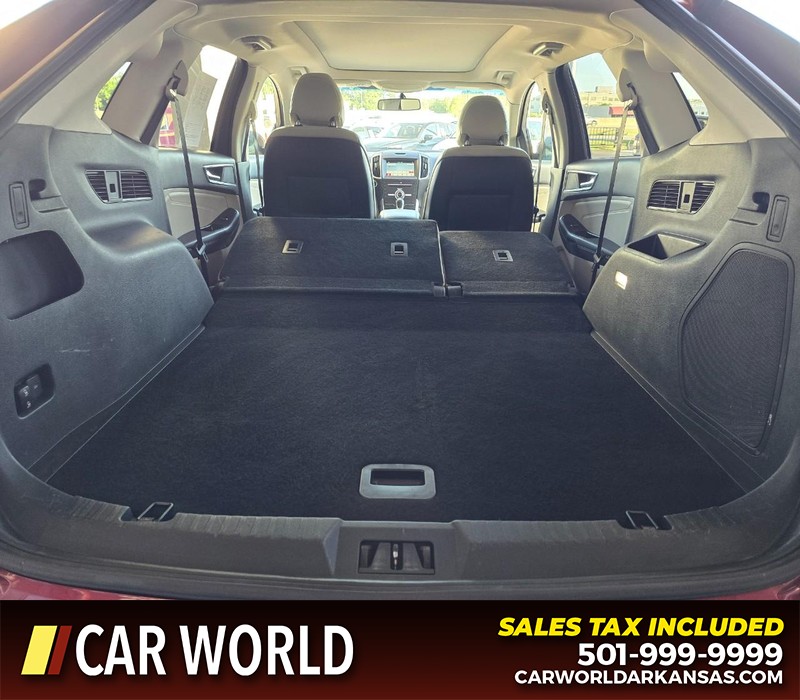 Ford Edge Vehicle Full-screen Gallery Image 17