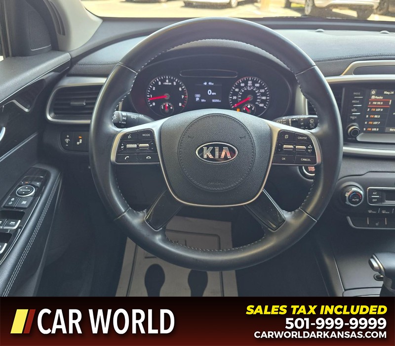 Kia Sorento Vehicle Full-screen Gallery Image 18