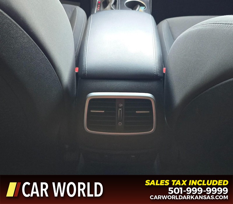Kia Sorento Vehicle Full-screen Gallery Image 22