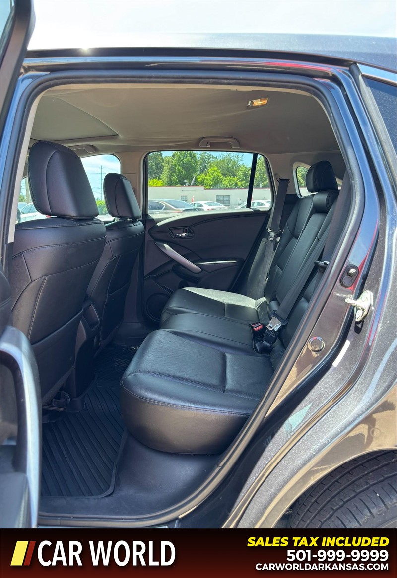 Acura RDX Vehicle Full-screen Gallery Image 15