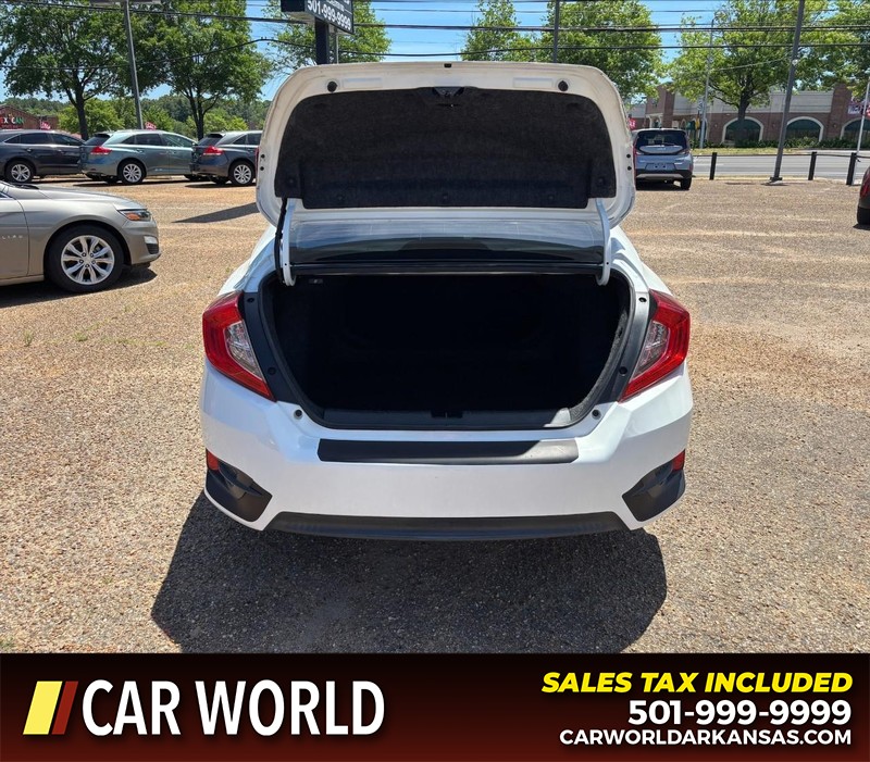 Honda Civic Sedan Vehicle Full-screen Gallery Image 6