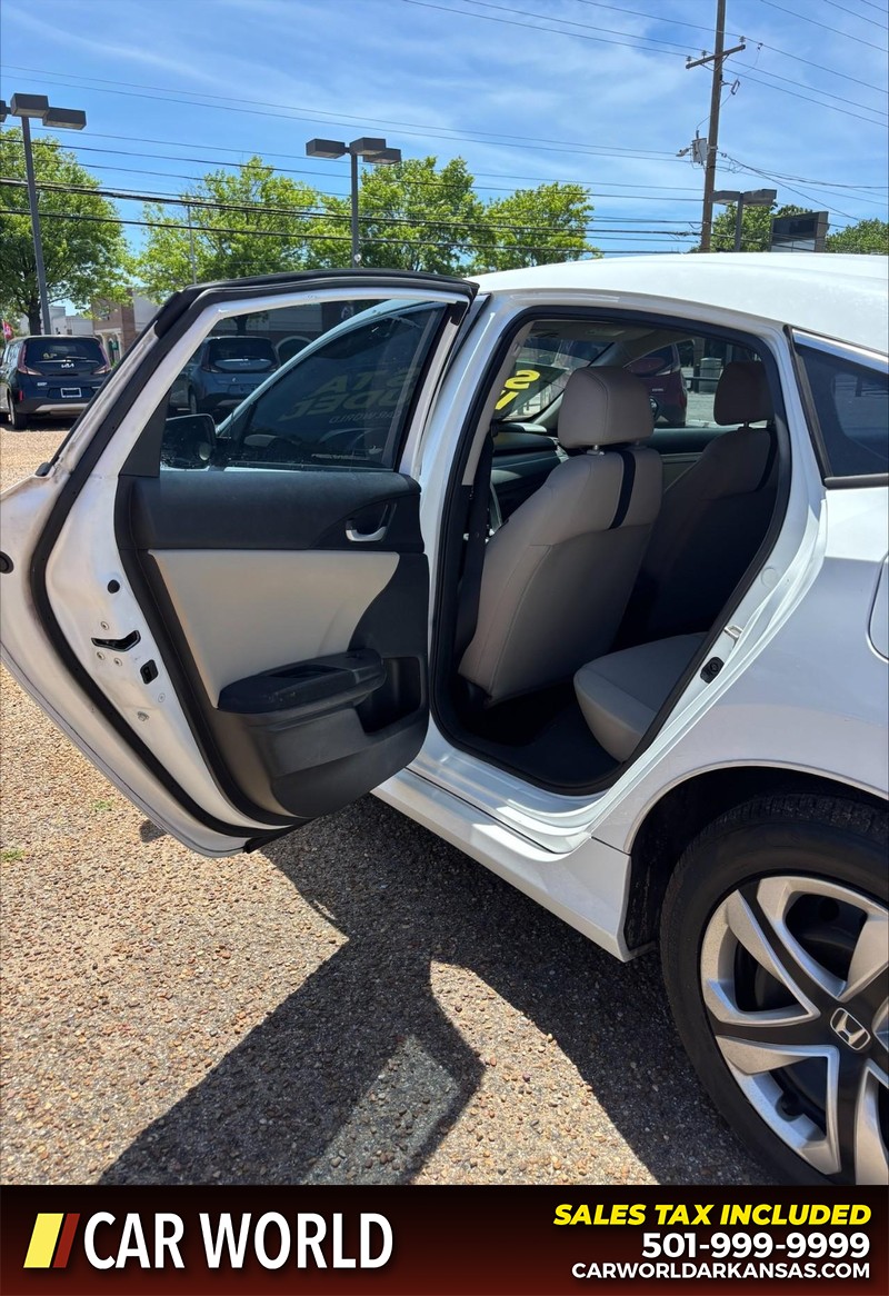 Honda Civic Sedan Vehicle Full-screen Gallery Image 14