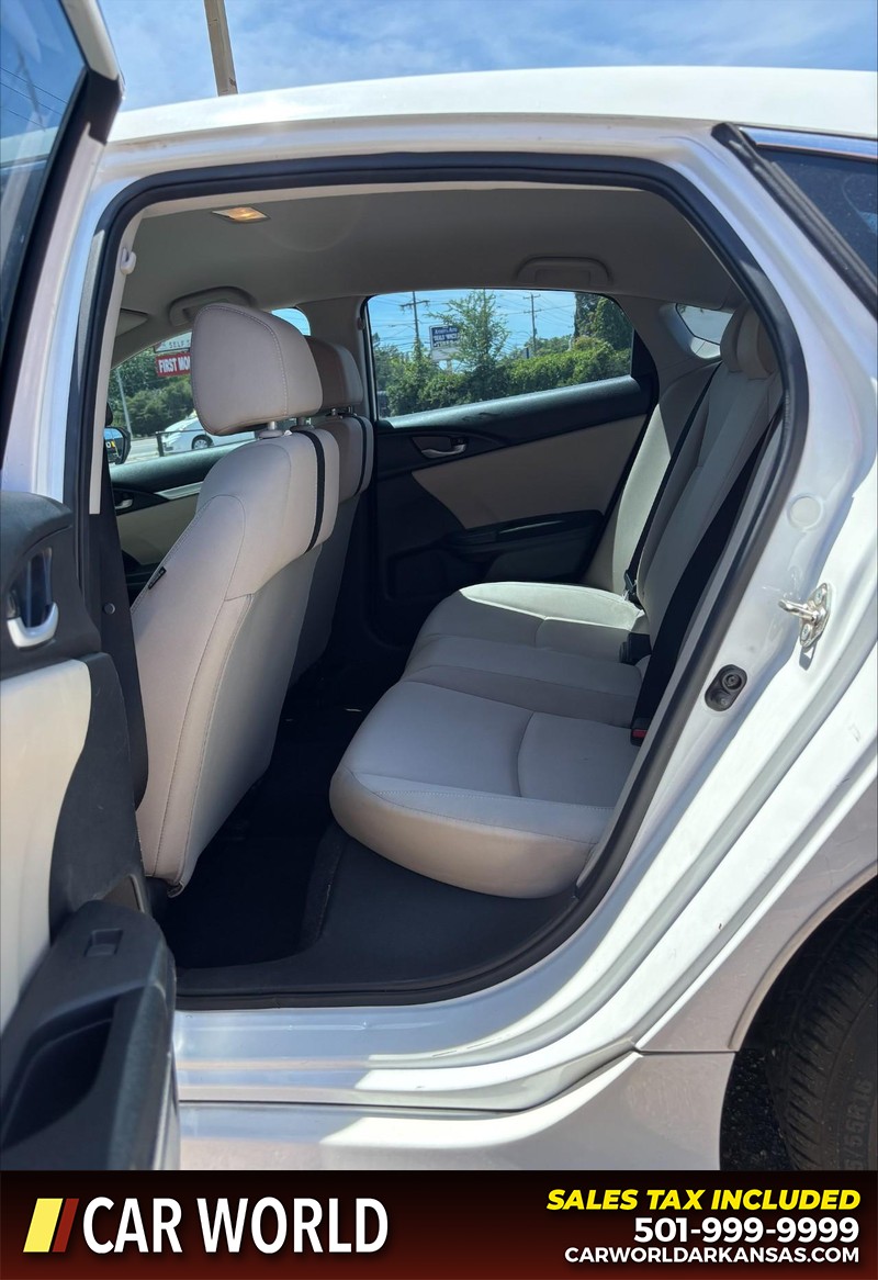 Honda Civic Sedan Vehicle Full-screen Gallery Image 15