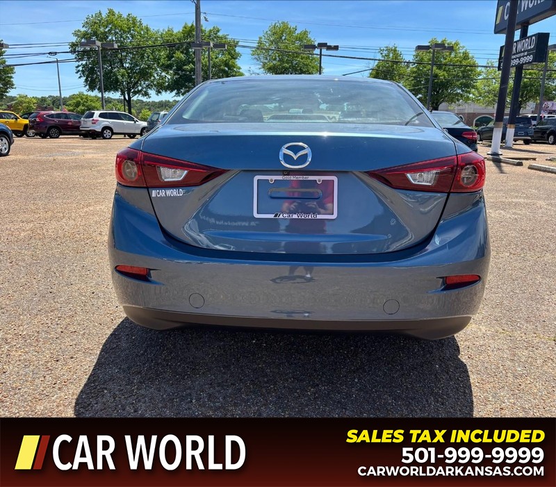 Mazda Mazda3 Sedan Vehicle Full-screen Gallery Image 4