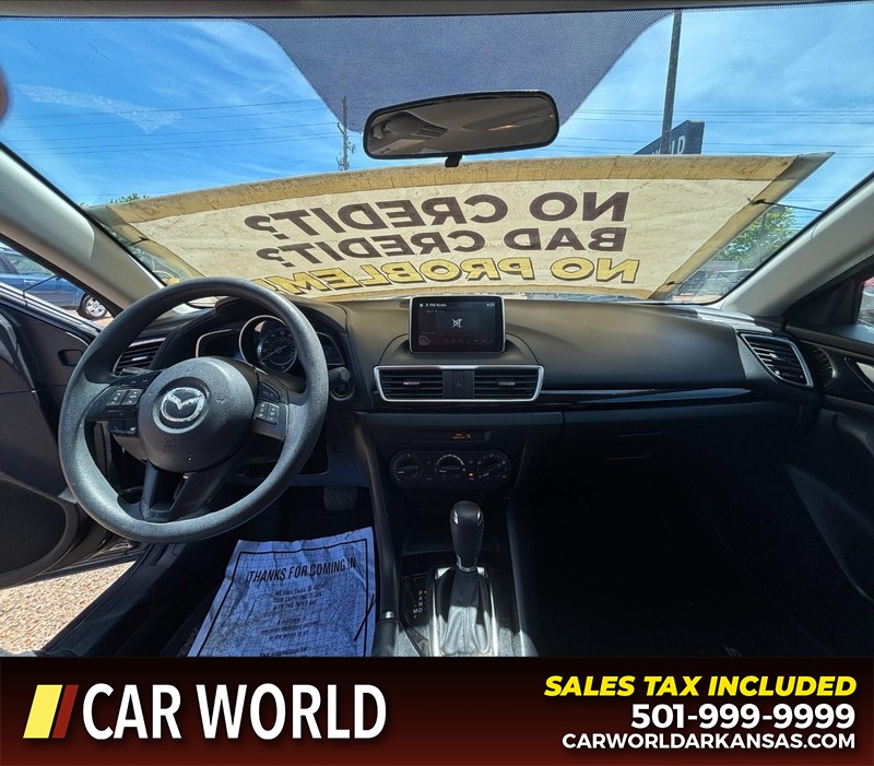 Mazda Mazda3 Sedan Vehicle Full-screen Gallery Image 16
