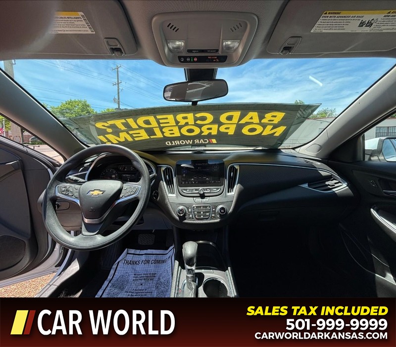 Chevrolet Malibu Vehicle Full-screen Gallery Image 16