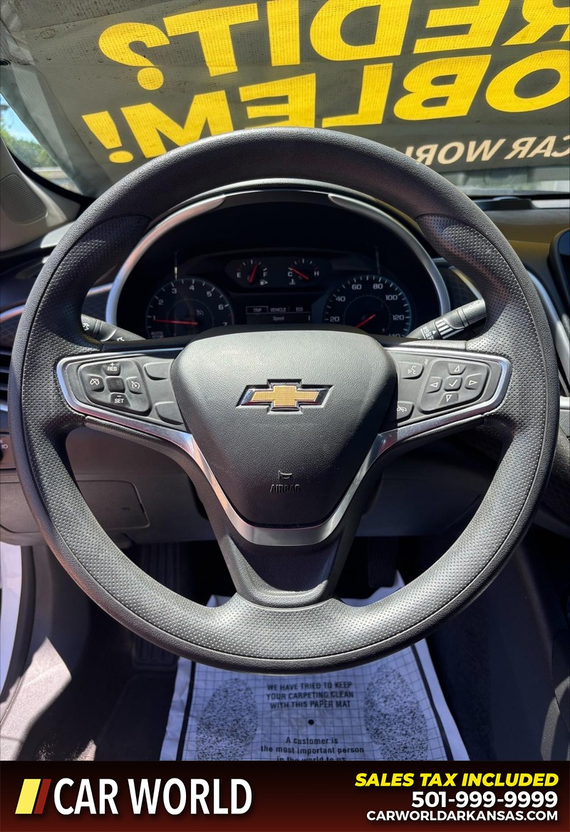 Chevrolet Malibu Vehicle Full-screen Gallery Image 19