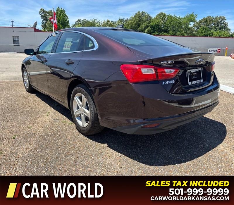Chevrolet Malibu Vehicle Full-screen Gallery Image 7