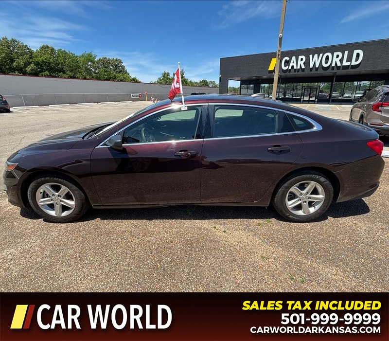 Chevrolet Malibu Vehicle Full-screen Gallery Image 8