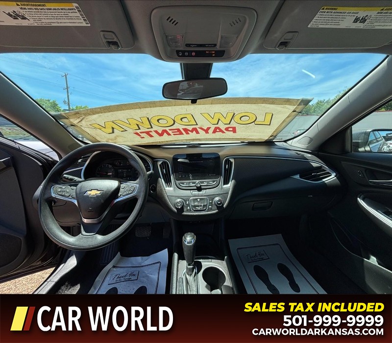 Chevrolet Malibu Vehicle Full-screen Gallery Image 16