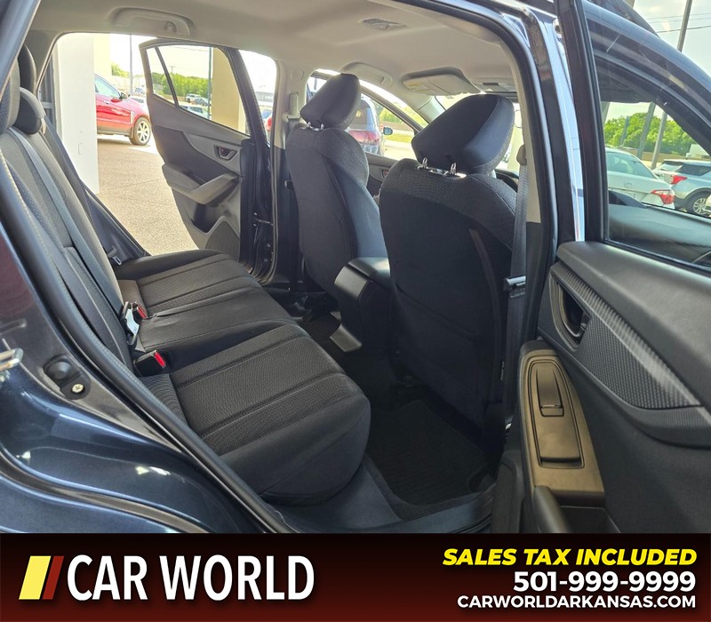 Subaru Crosstrek Vehicle Full-screen Gallery Image 12