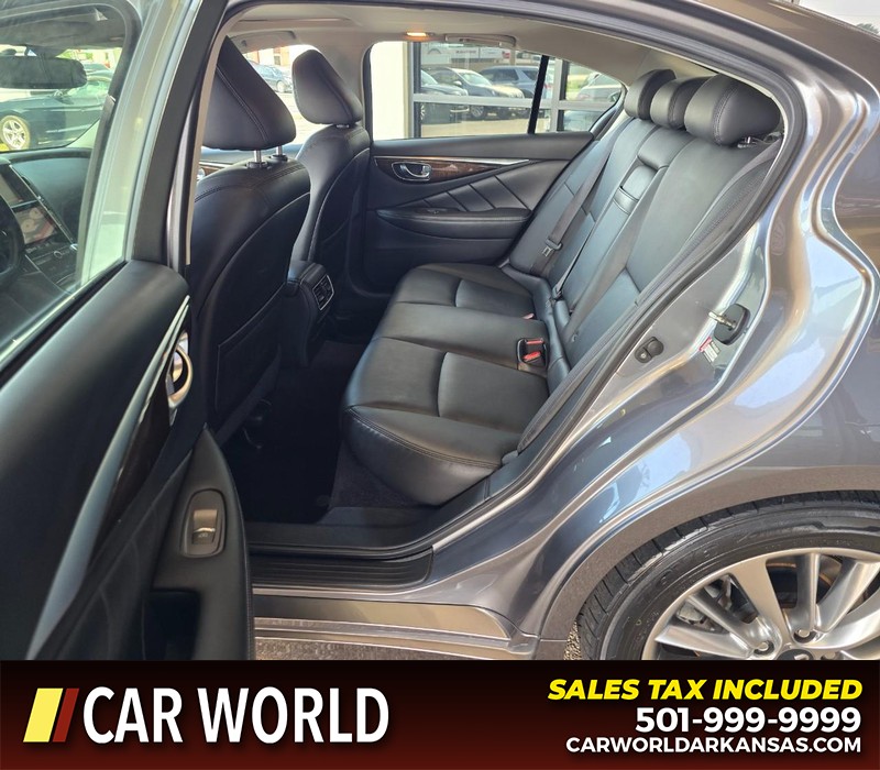 INFINITI Q50 Vehicle Full-screen Gallery Image 10