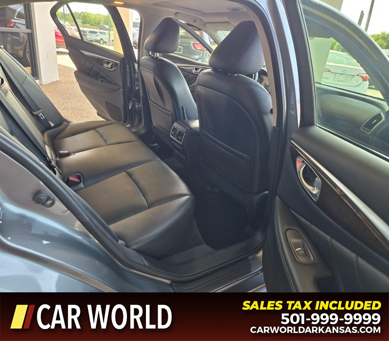 INFINITI Q50 Vehicle Full-screen Gallery Image 12