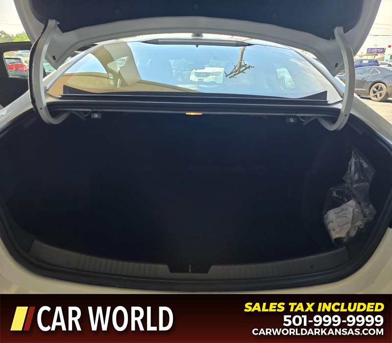 Chevrolet Malibu Vehicle Full-screen Gallery Image 13