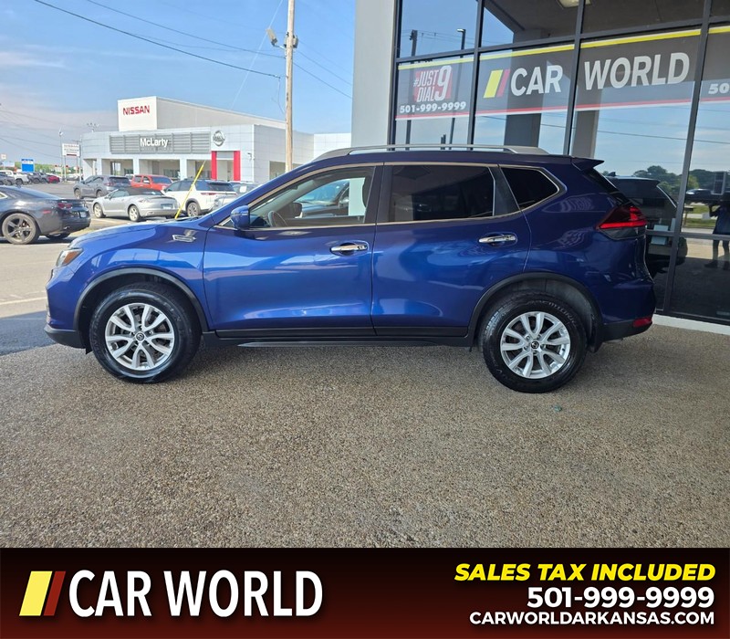 Nissan Rogue Vehicle Full-screen Gallery Image 4