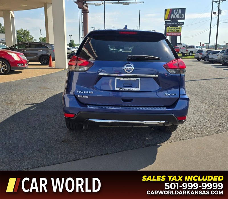 Nissan Rogue Vehicle Full-screen Gallery Image 5