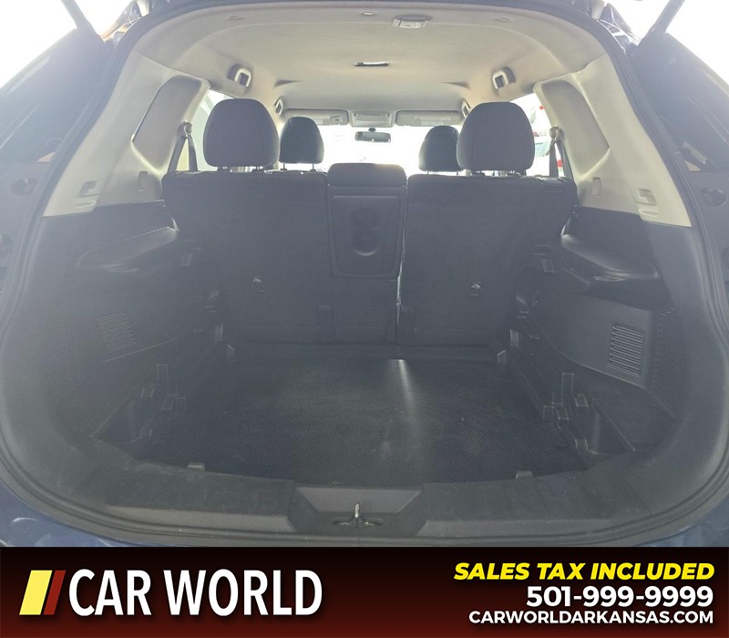 Nissan Rogue Vehicle Full-screen Gallery Image 13