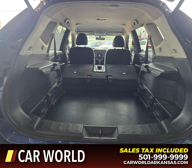 Nissan Rogue Vehicle Full-screen Gallery Image 14