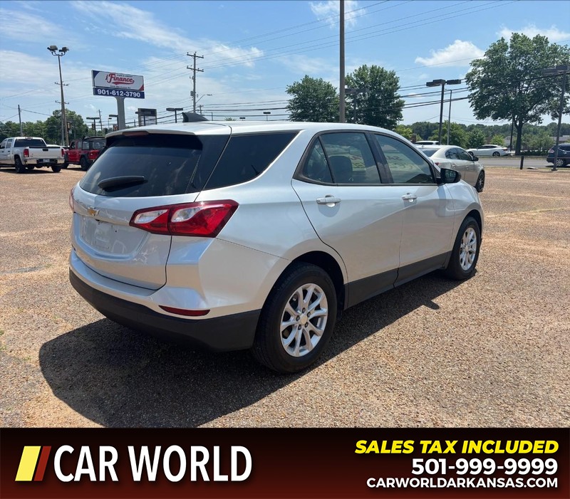 Chevrolet Equinox Vehicle Full-screen Gallery Image 3