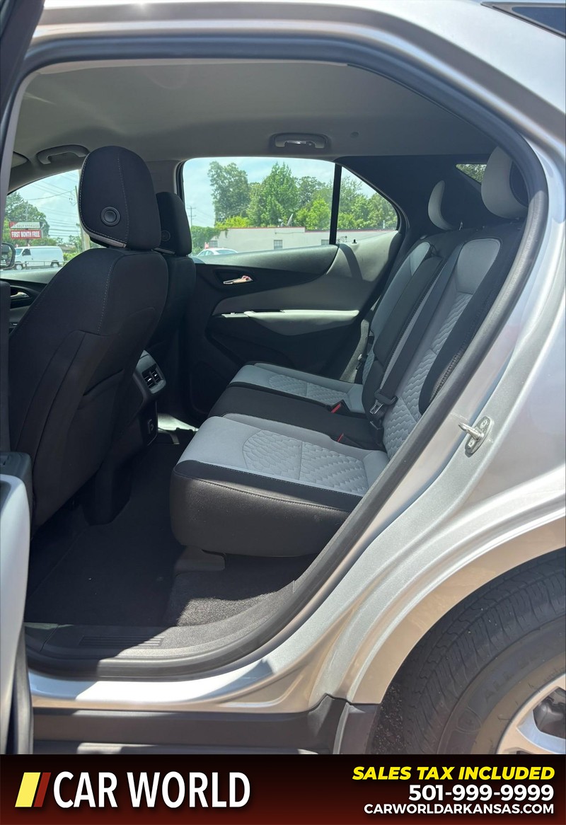 Chevrolet Equinox Vehicle Full-screen Gallery Image 15