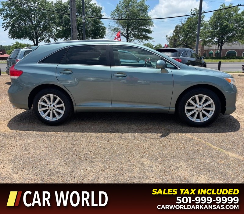 Toyota Venza Vehicle Full-screen Gallery Image 2