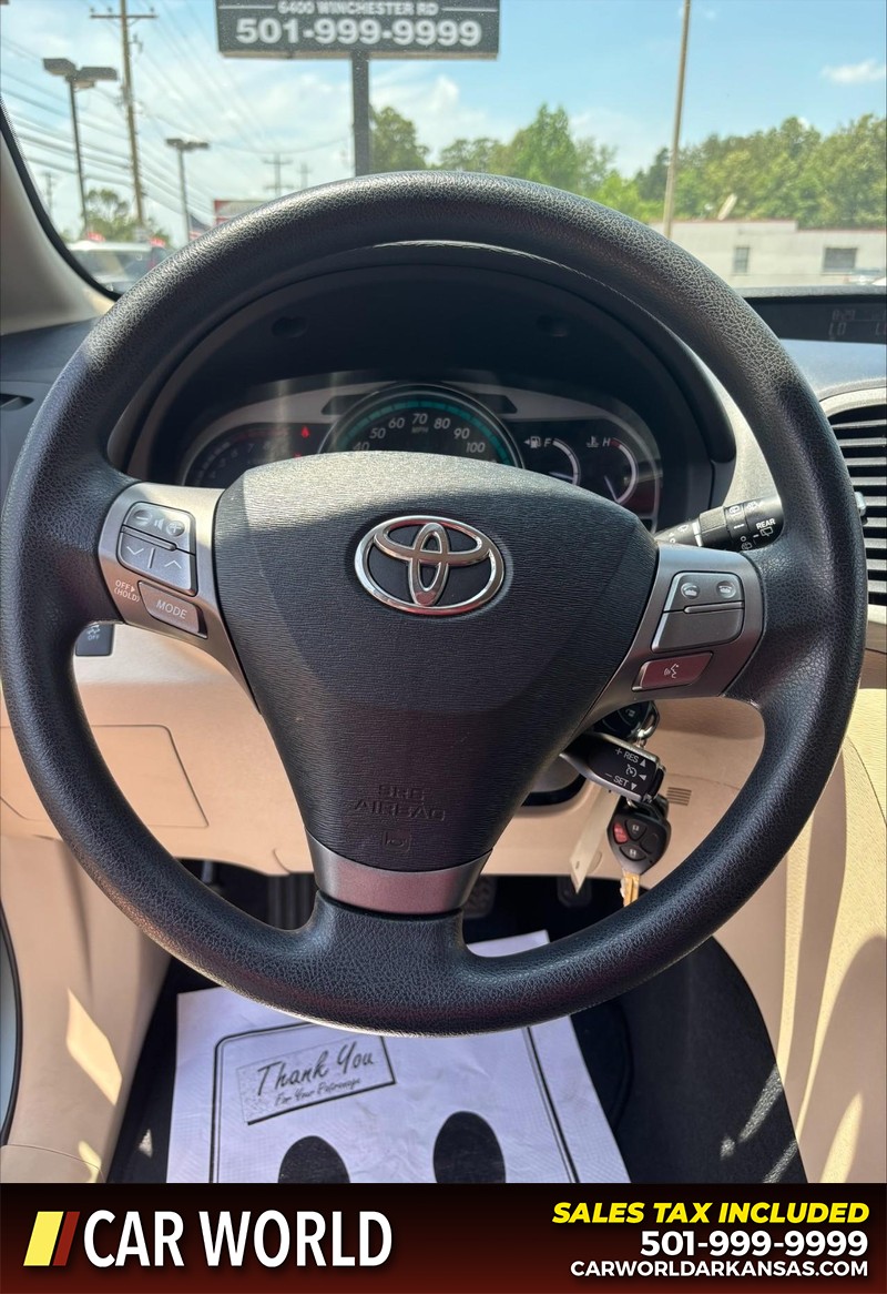 Toyota Venza Vehicle Full-screen Gallery Image 18