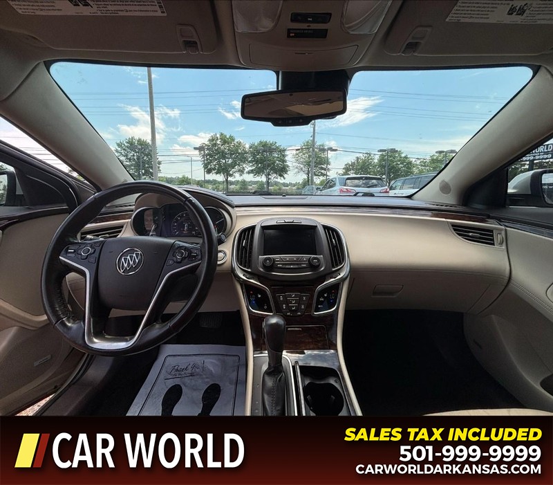 Buick LaCrosse Vehicle Full-screen Gallery Image 16