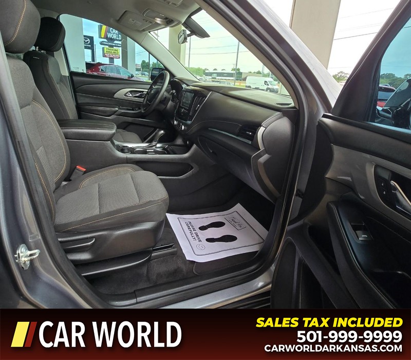 Chevrolet Traverse Vehicle Full-screen Gallery Image 12