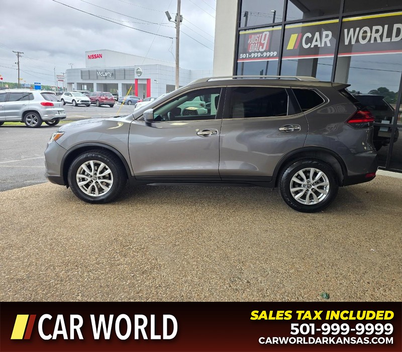 Nissan Rogue Vehicle Full-screen Gallery Image 4