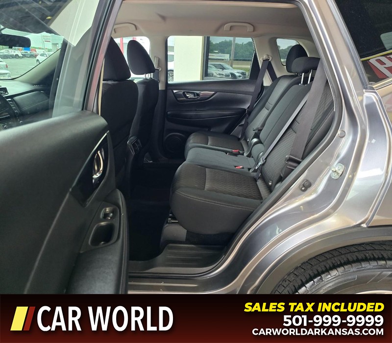Nissan Rogue Vehicle Full-screen Gallery Image 11