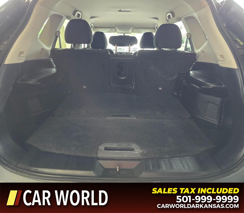 Nissan Rogue Vehicle Full-screen Gallery Image 14