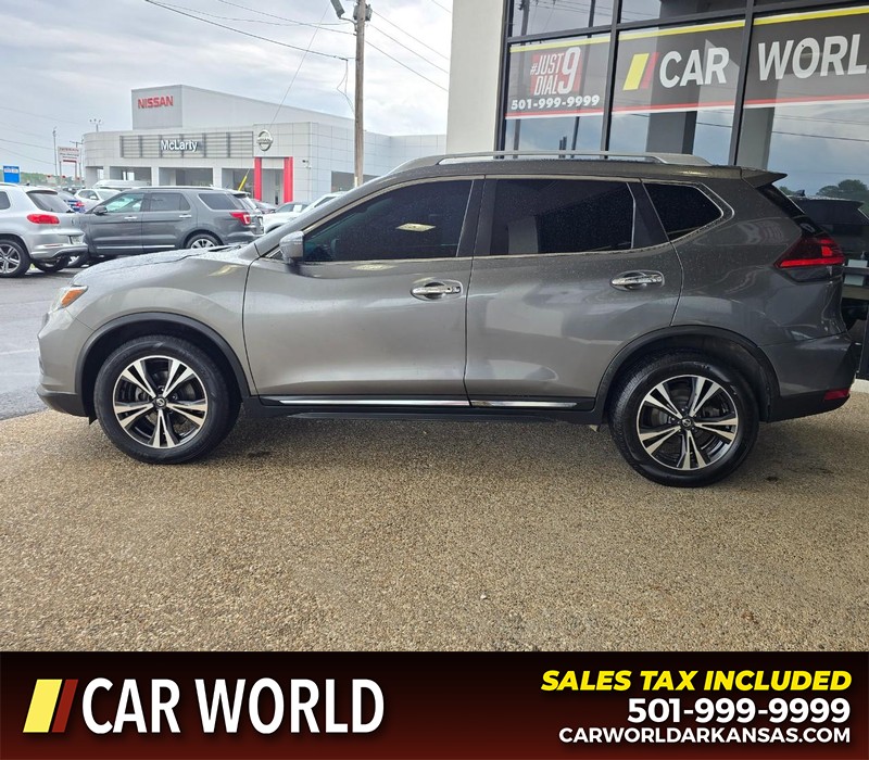 Nissan Rogue Vehicle Full-screen Gallery Image 4