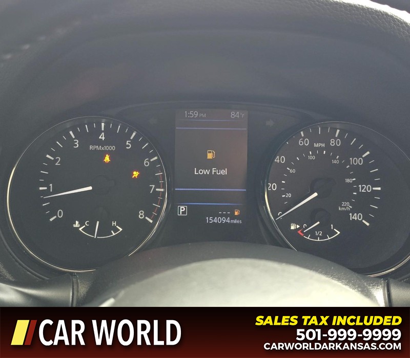 Nissan Rogue Vehicle Full-screen Gallery Image 17