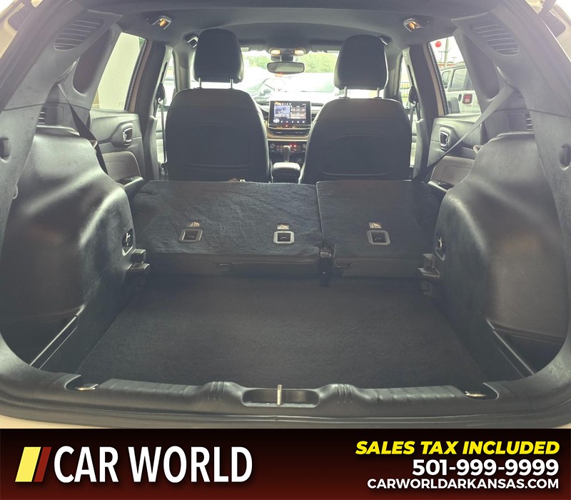 Jeep Compass Vehicle Full-screen Gallery Image 14