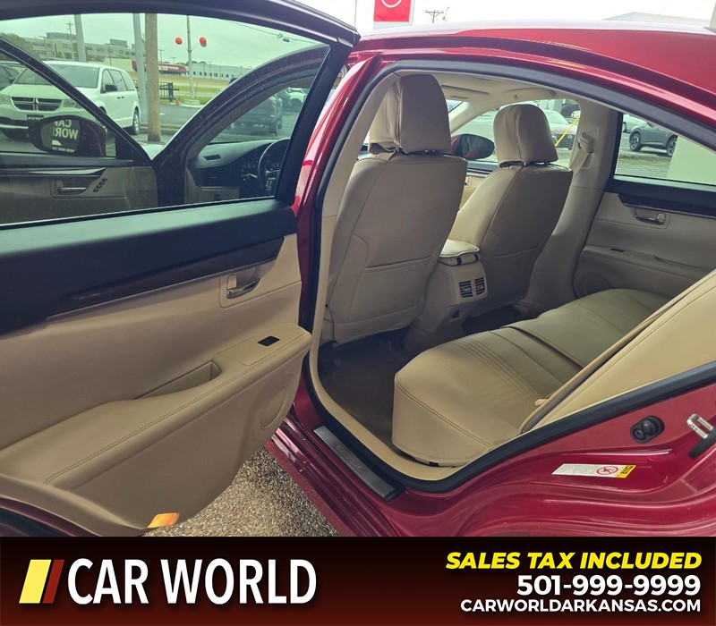 Lexus ES 350 Vehicle Full-screen Gallery Image 9