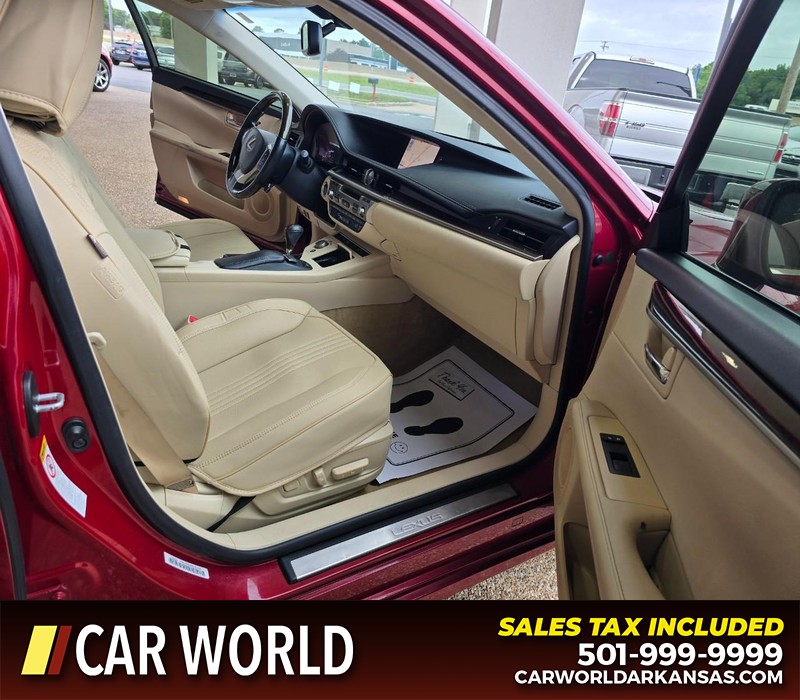 Lexus ES 350 Vehicle Full-screen Gallery Image 11