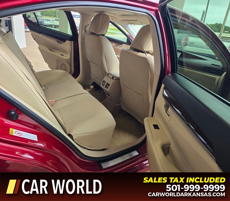 Lexus ES 350 Vehicle Full-screen Gallery Image 12