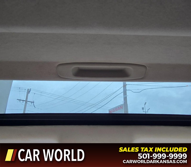 Lexus ES 350 Vehicle Full-screen Gallery Image 19