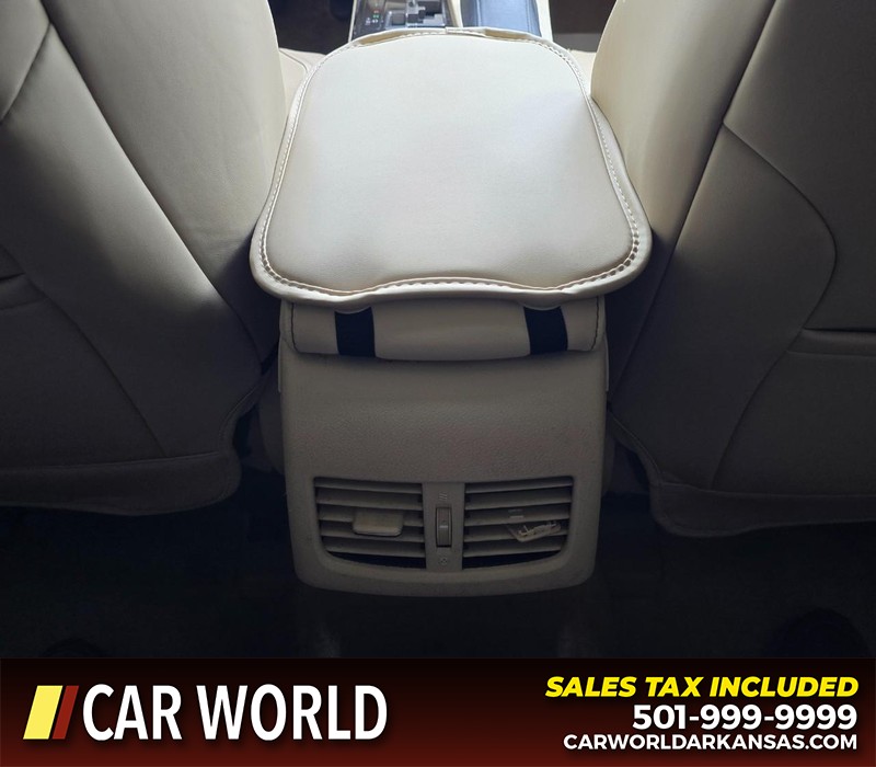 Lexus ES 350 Vehicle Full-screen Gallery Image 20