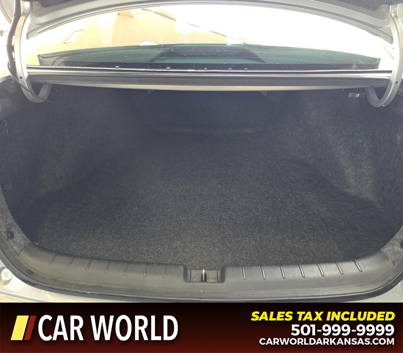 Honda Accord Sedan Vehicle Full-screen Gallery Image 13
