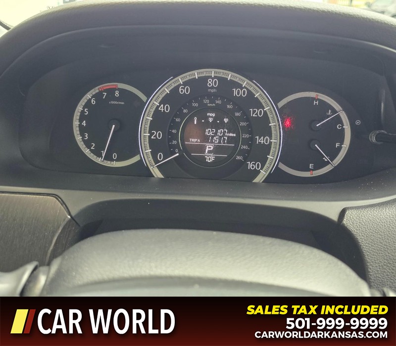 Honda Accord Sedan Vehicle Full-screen Gallery Image 16