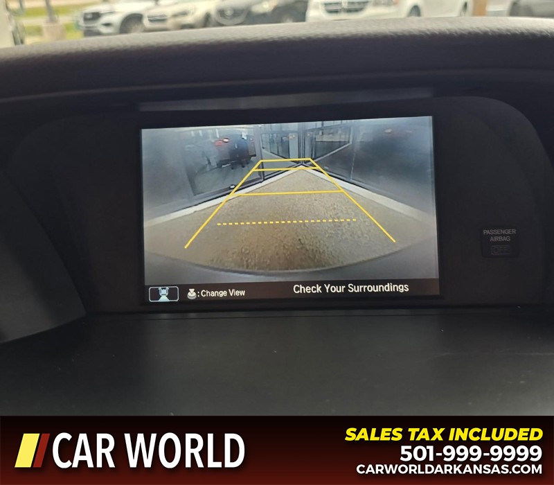 Honda Accord Sedan Vehicle Full-screen Gallery Image 18