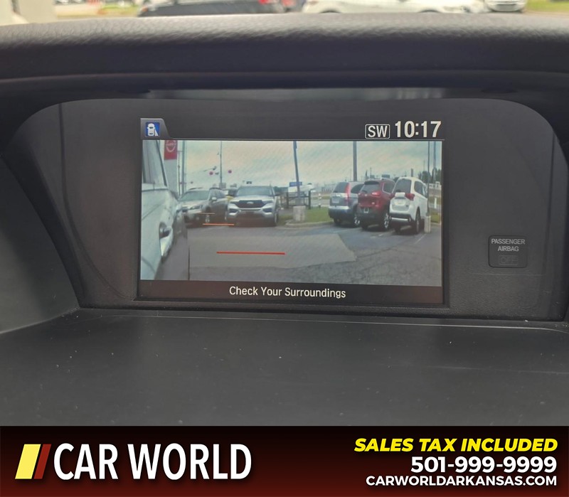 Honda Accord Sedan Vehicle Full-screen Gallery Image 19