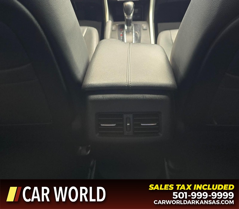 Honda Accord Sedan Vehicle Full-screen Gallery Image 21