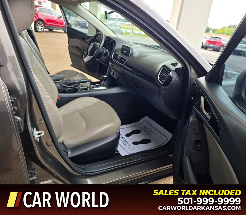Mazda Mazda3 Sedan Vehicle Full-screen Gallery Image 11