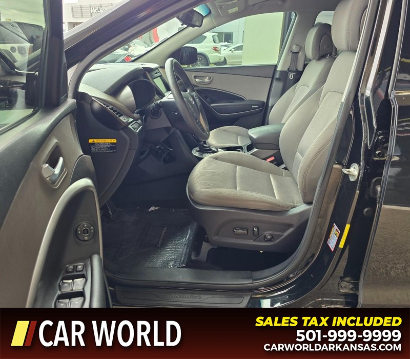 Hyundai Santa Fe Sport Vehicle Full-screen Gallery Image 8