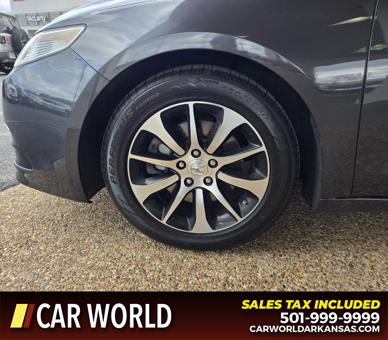 Acura TLX Vehicle Full-screen Gallery Image 6